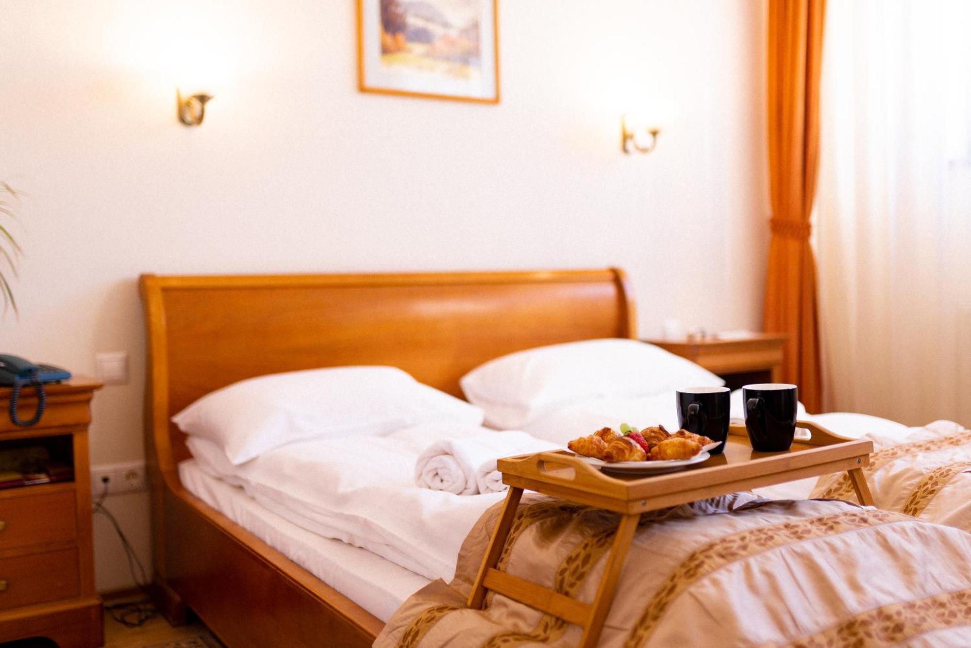 Septimia Hotels & Spa Resort 奥多尔黑塞库耶斯克 外观 照片